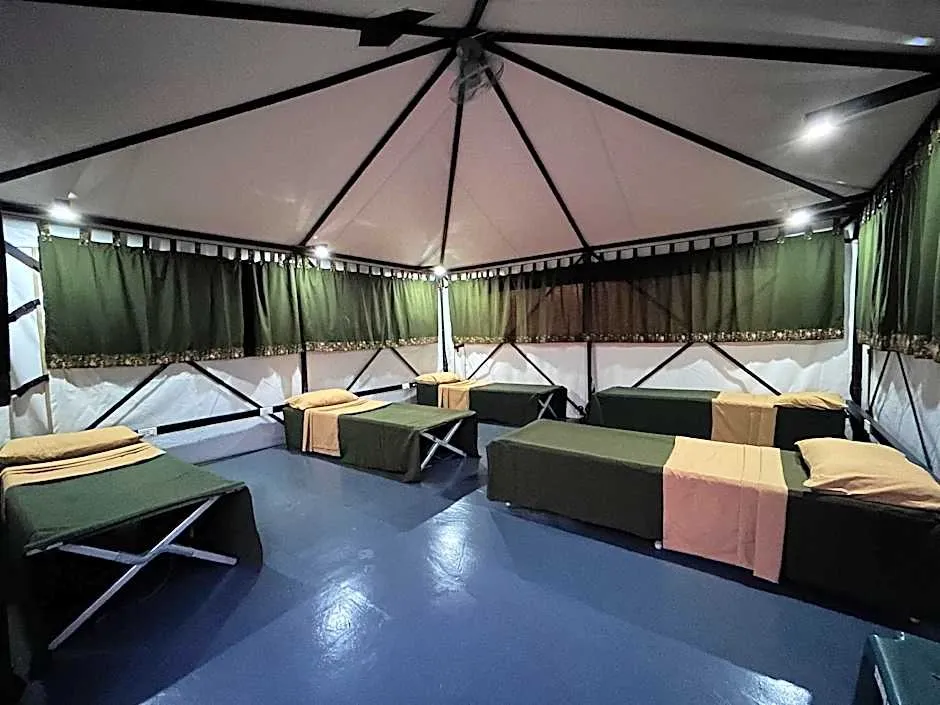 Female Dormitory Room - 6 Beds